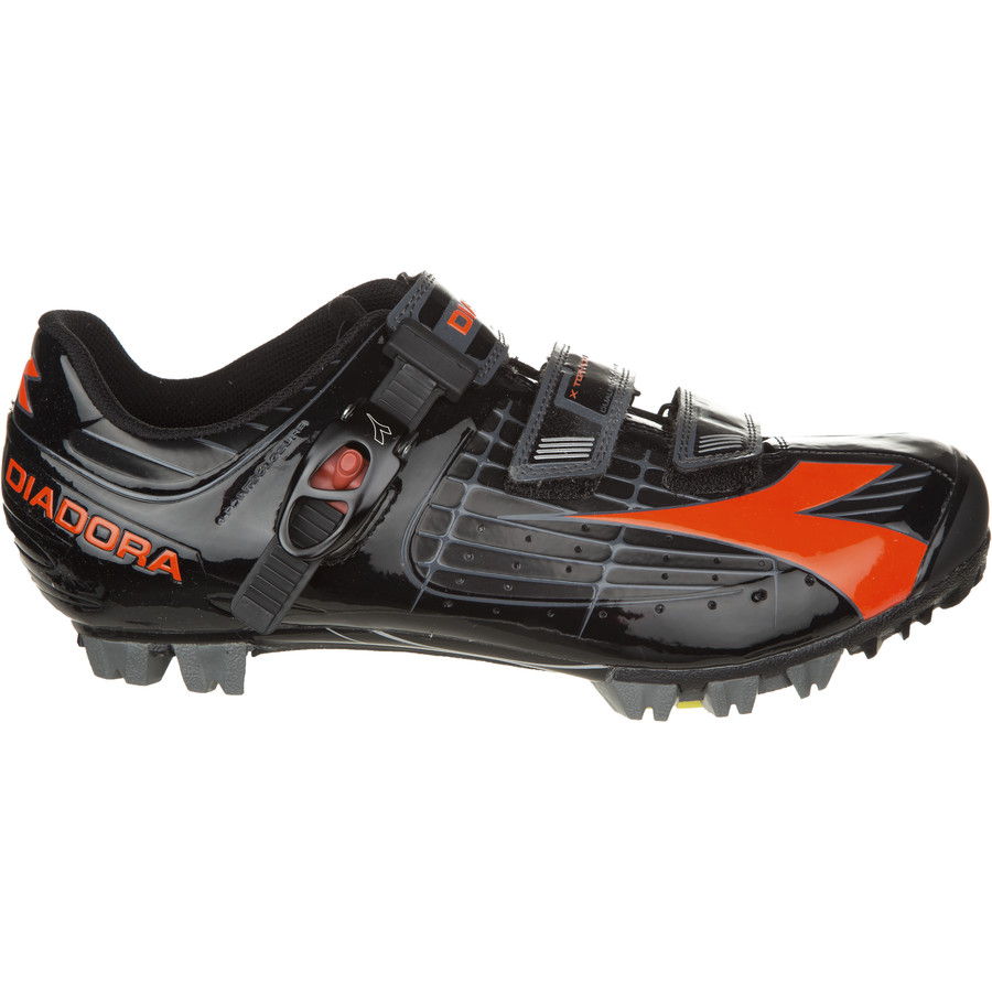 diadora tornado