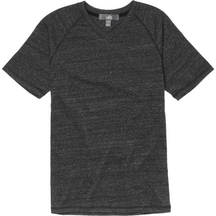 ALO YOGA - Athletic V-Neck Raglan T-Shirt - Short-Sleeve - Men's