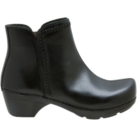 Dansko Scout Boot Women's by: Dansko