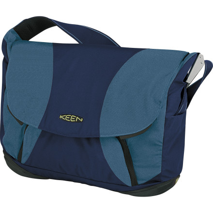 KEEN Alameda 17in Laptop Messenger Bag