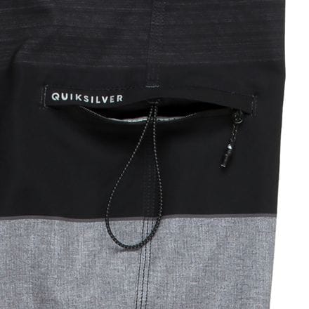 Quiksilver - Everyday Blocked Vee 20 Board Short - Men's
