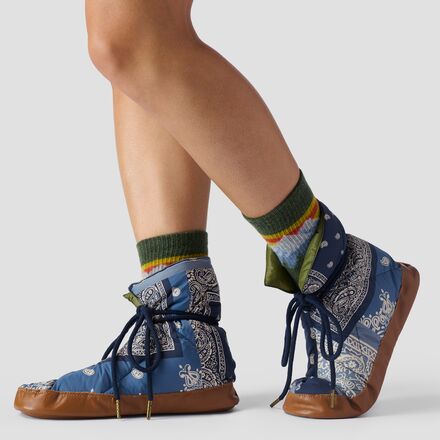 The Great Outdoors - The Down Quilted Puffer Slipper - Women's - Bandana Patchwork