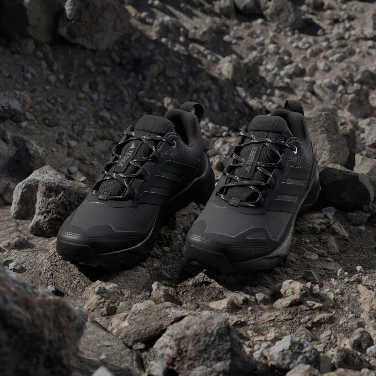 Женские кроссовки Adidas TERREX Terrex Skychaser AX5 GTX Hiking, цвет: Карбоновый / Чёрный — фото 9