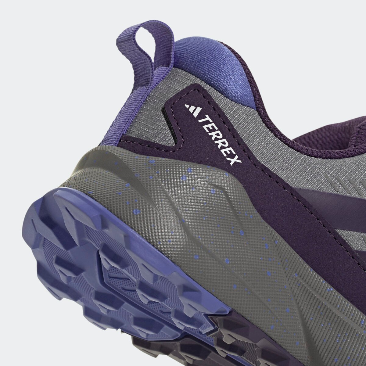 Детские кроссовки Adidas TERREX Terrex Trailmaker 2 RAIN.RDY Hiking, цвет: Серый / Сливовый — фото 7
