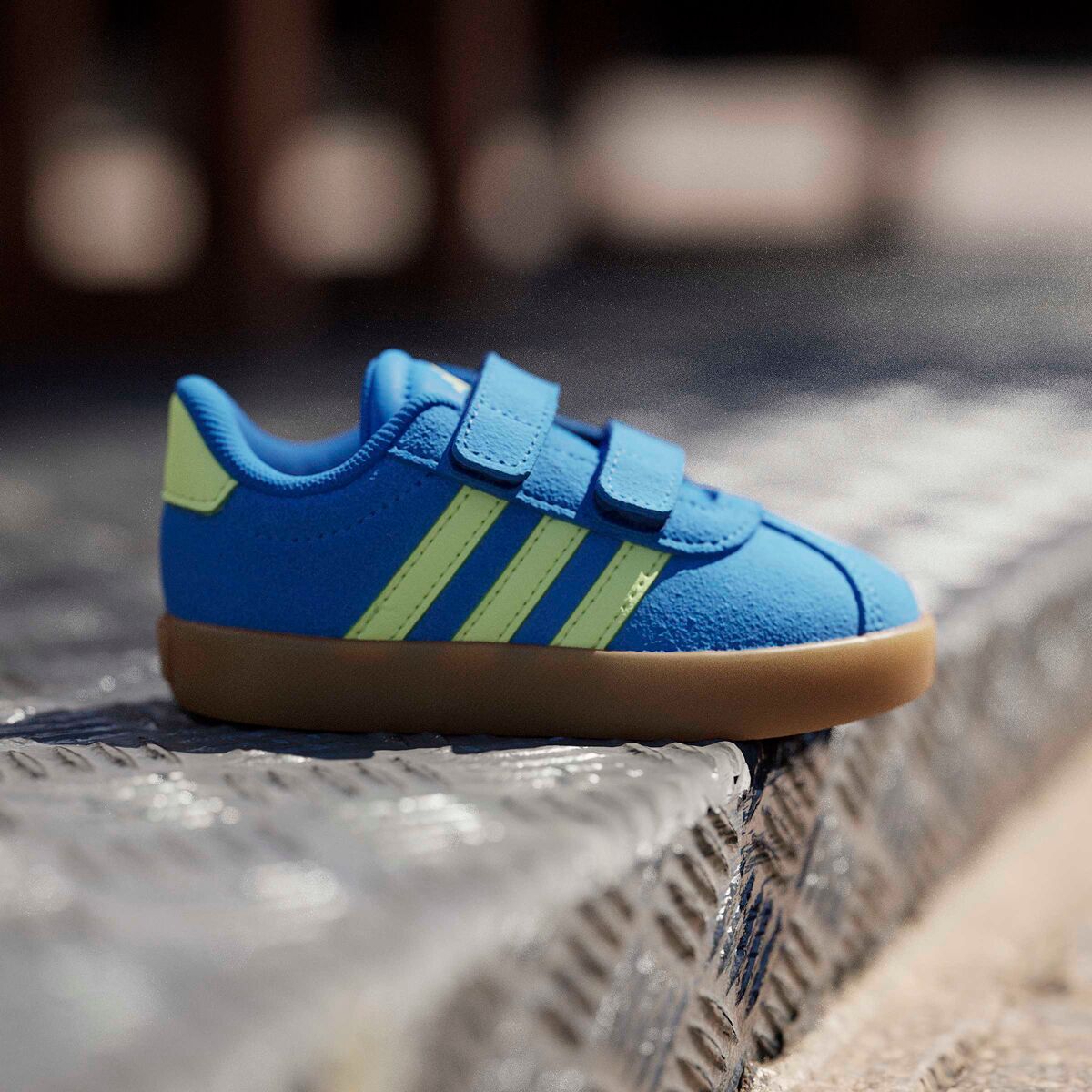 Детские кроссовки Adidas VL Court 3.0 Shoe - Toddlers', цвет: Королевский синий / Лаймовый — фото 2
