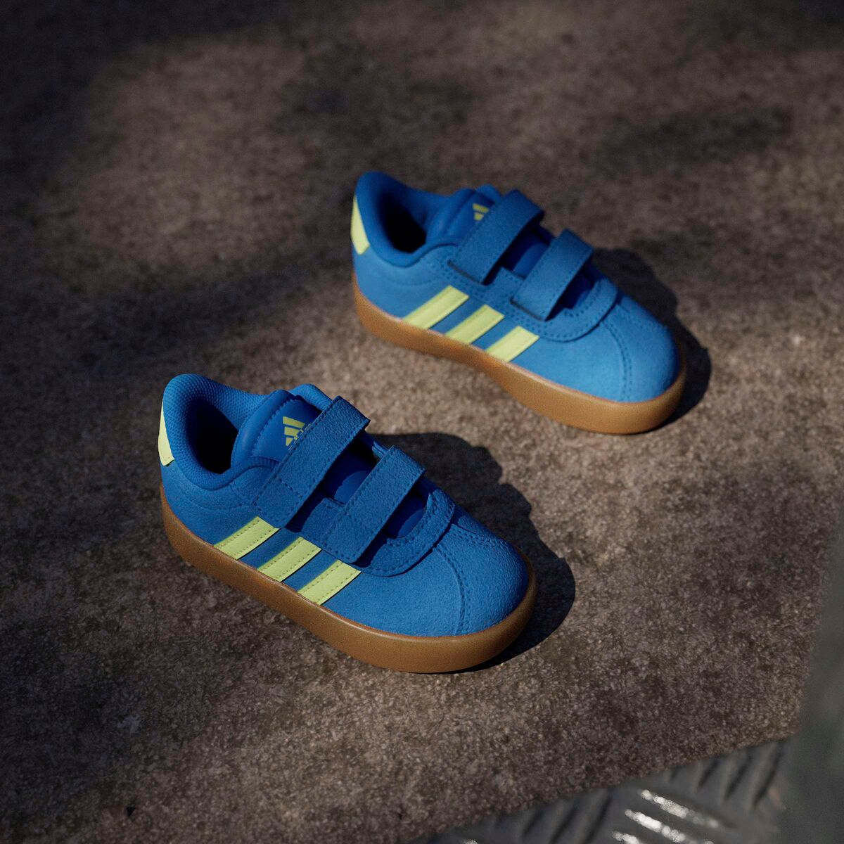 Детские кроссовки Adidas VL Court 3.0 Shoe - Toddlers', цвет: Королевский синий / Лаймовый — фото 4