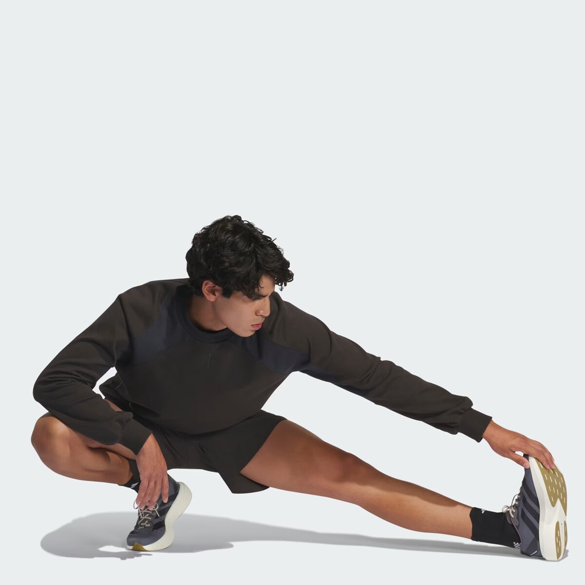 Толстовка adidas x Hermanos Koumori Crewneck, цвет: Коричневый / Серый — фото 6