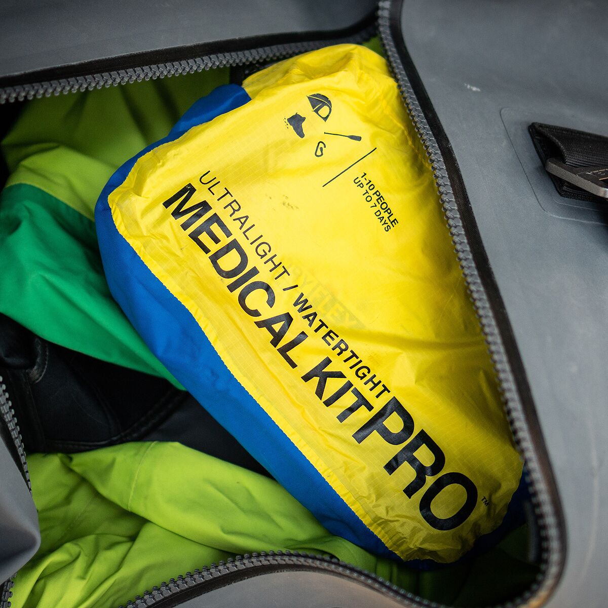 Adventure Medical Kits Professional Ultralight Watertight Kit - Hike & Camp