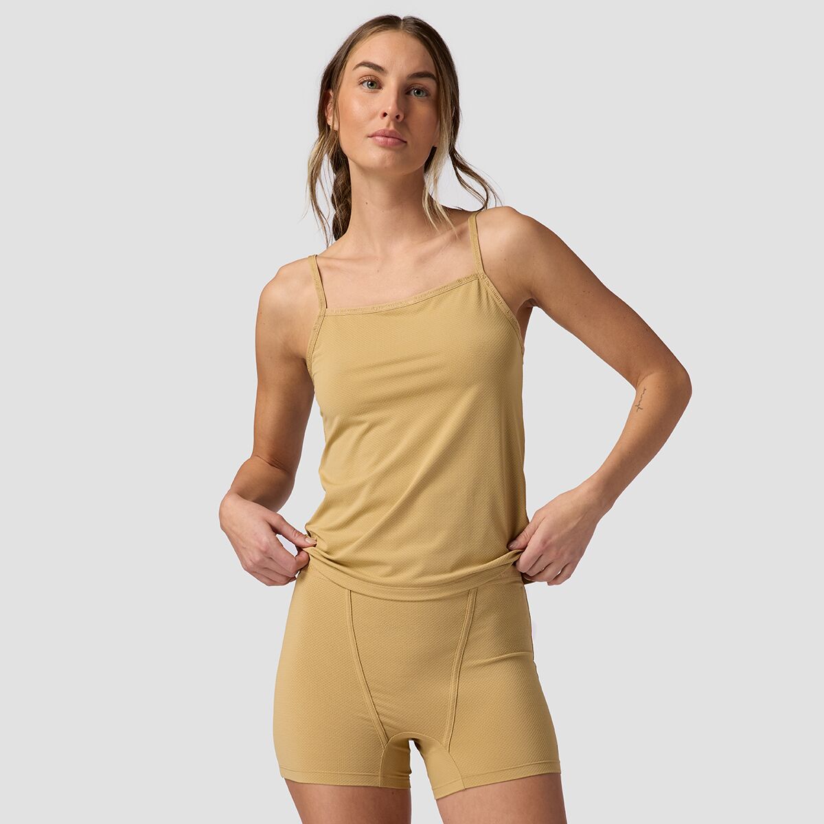 Top Women's Performance Tank Tops Product Photo