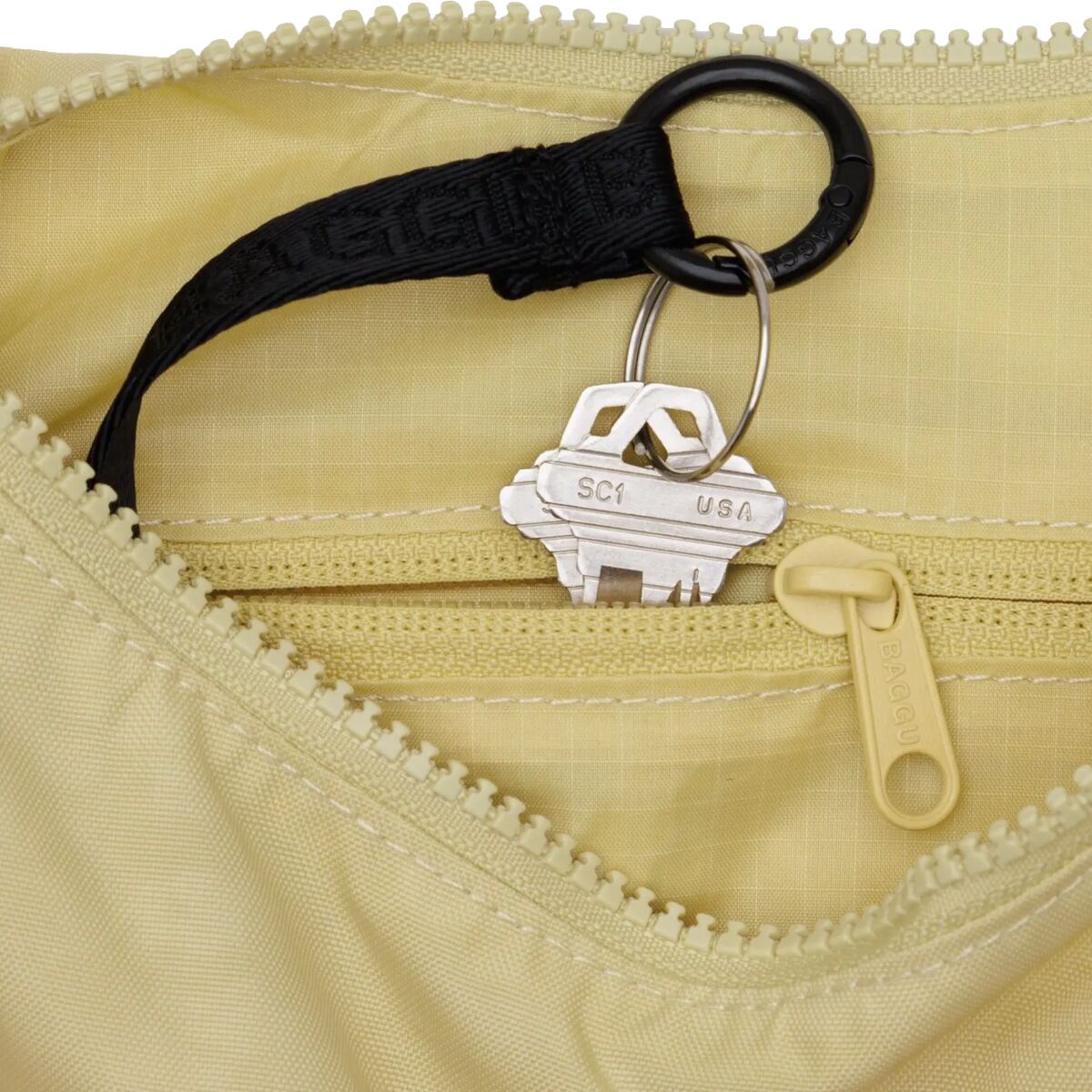 BAGGU Small Nylon Crescent Bag