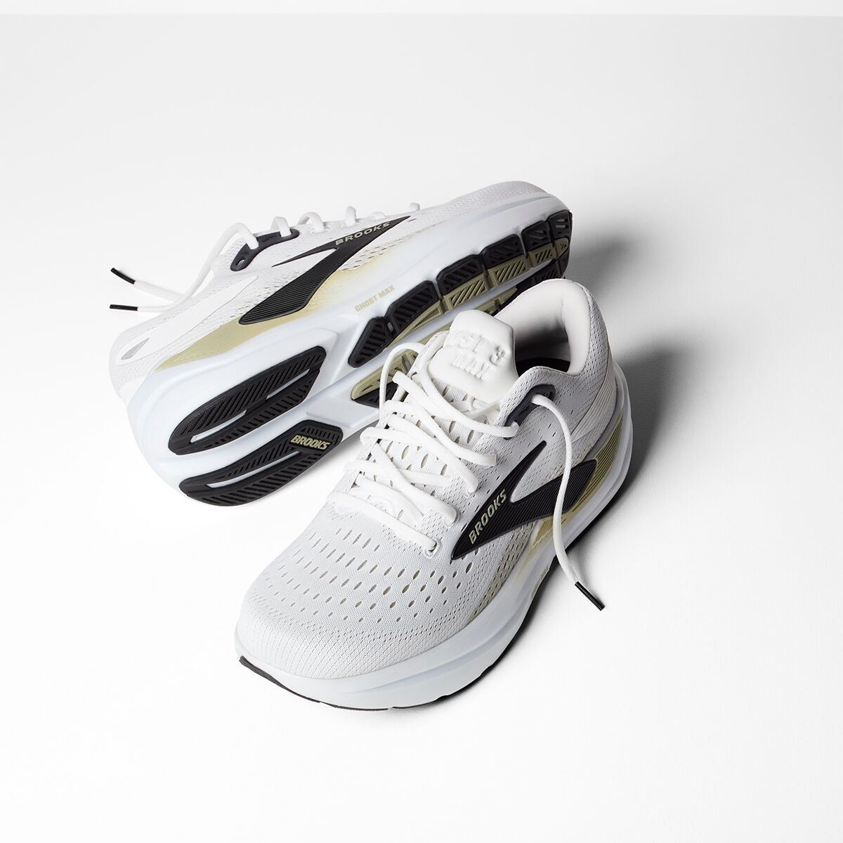 Мужские кроссовки Brooks Ghost Max 3 Running, цвет: Яркий белый / Чайный — фото 8