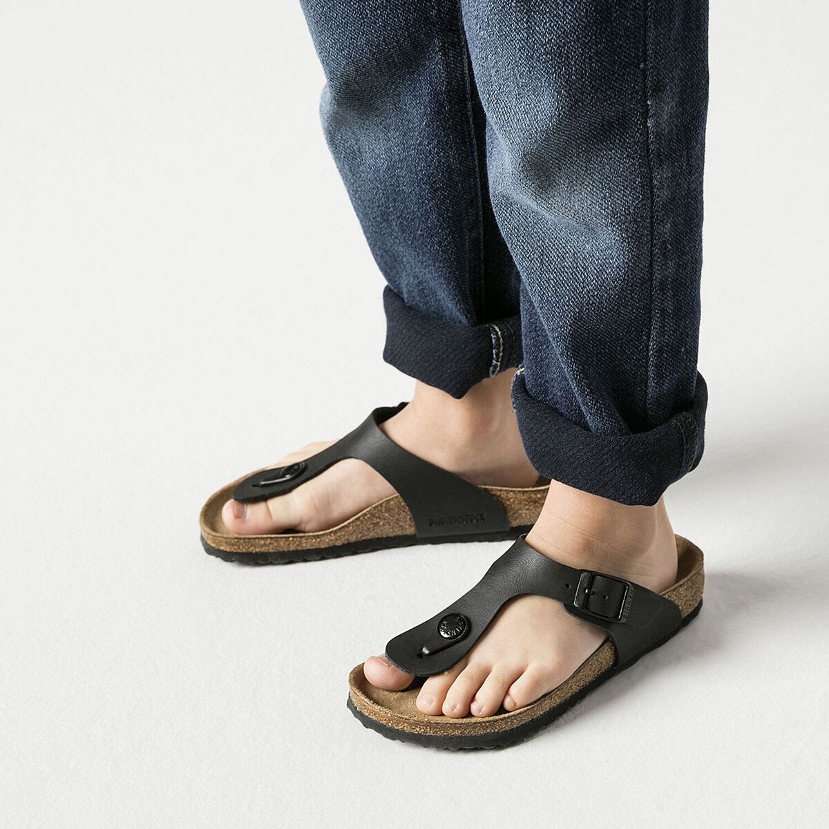 fake gizeh sandals