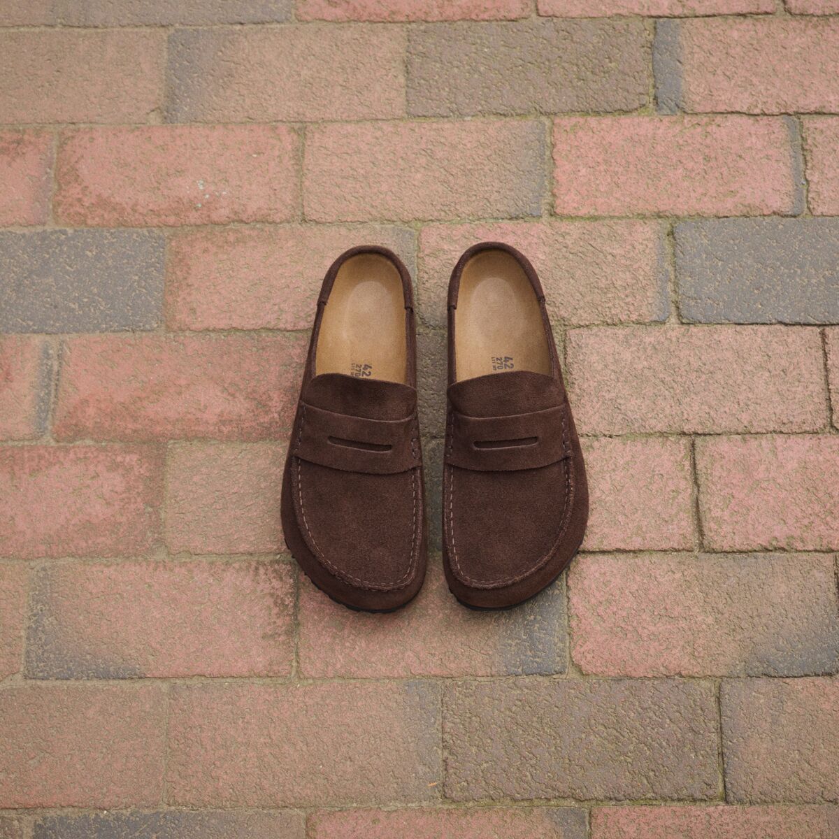 Женские кроссовки Birkenstock Naples Wrapped Bold Grip Narrow, цвет: Замшевый — фото 10