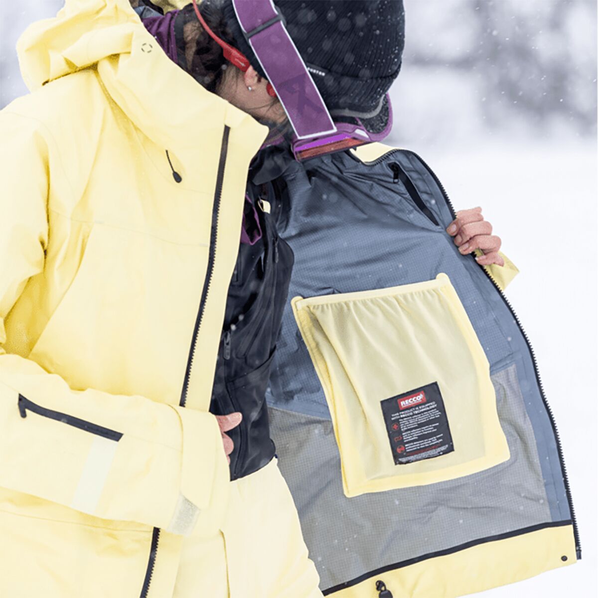 Burton AK Tusk GORETEX 3L Pro Jacket Women's Clothing