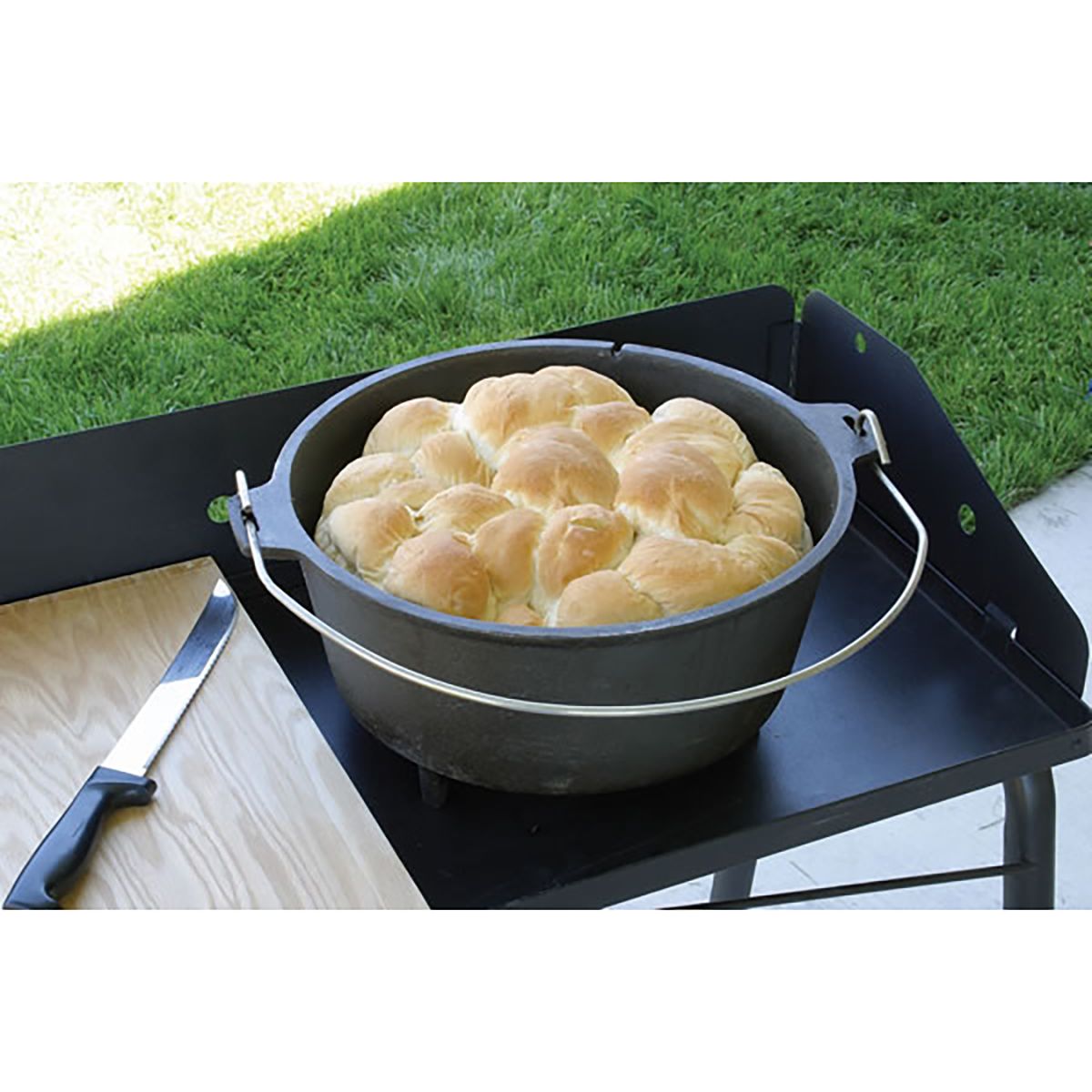 Camp Chef Deluxe 6Quart Dutch Oven