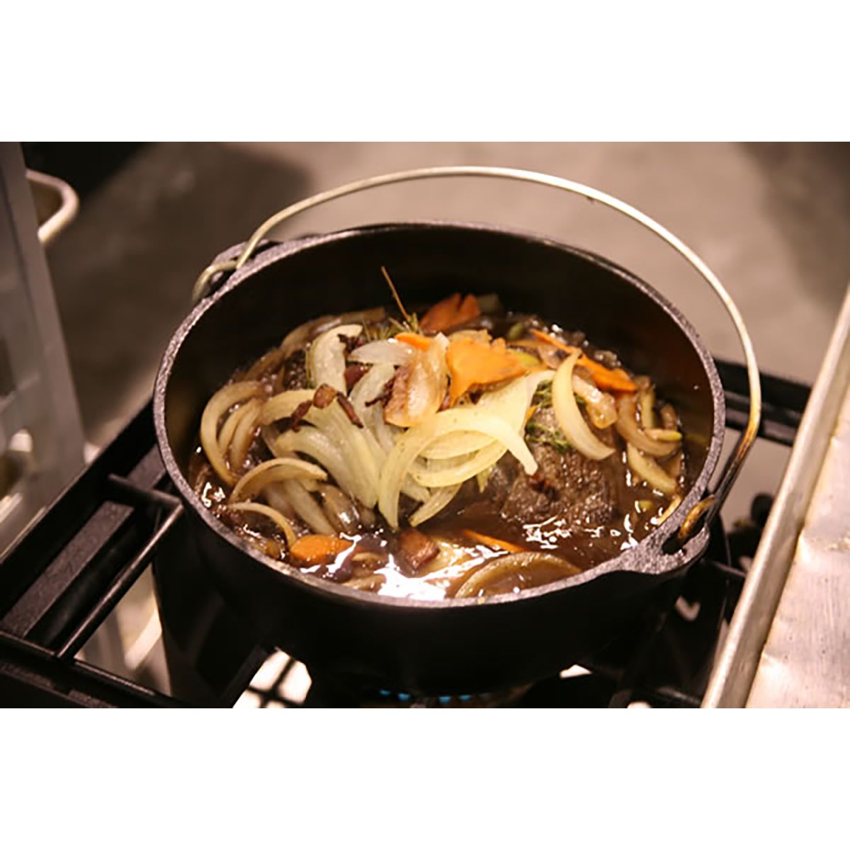 Camp Chef Deluxe 6Quart Dutch Oven Hike & Camp