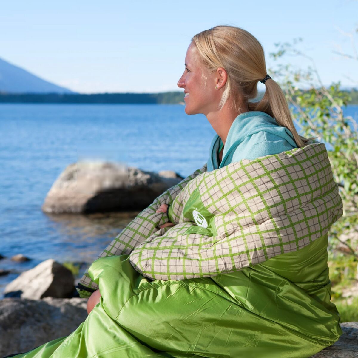 Coleman Green Valley Cool Weather Sleeping Bag 30F Synthetic Hike & Camp