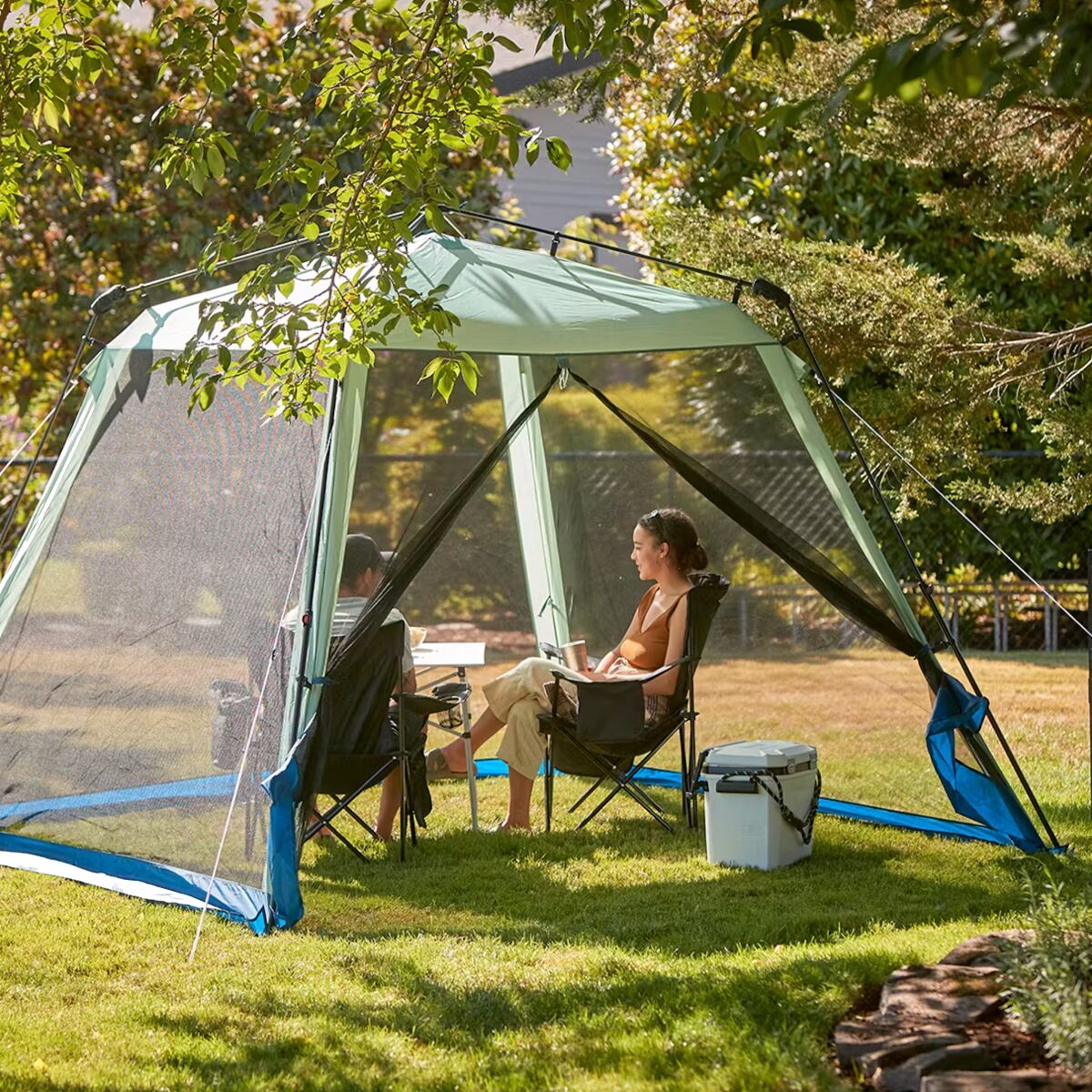 Coleman Skylodge 10 x 10 Instant Screenhouse