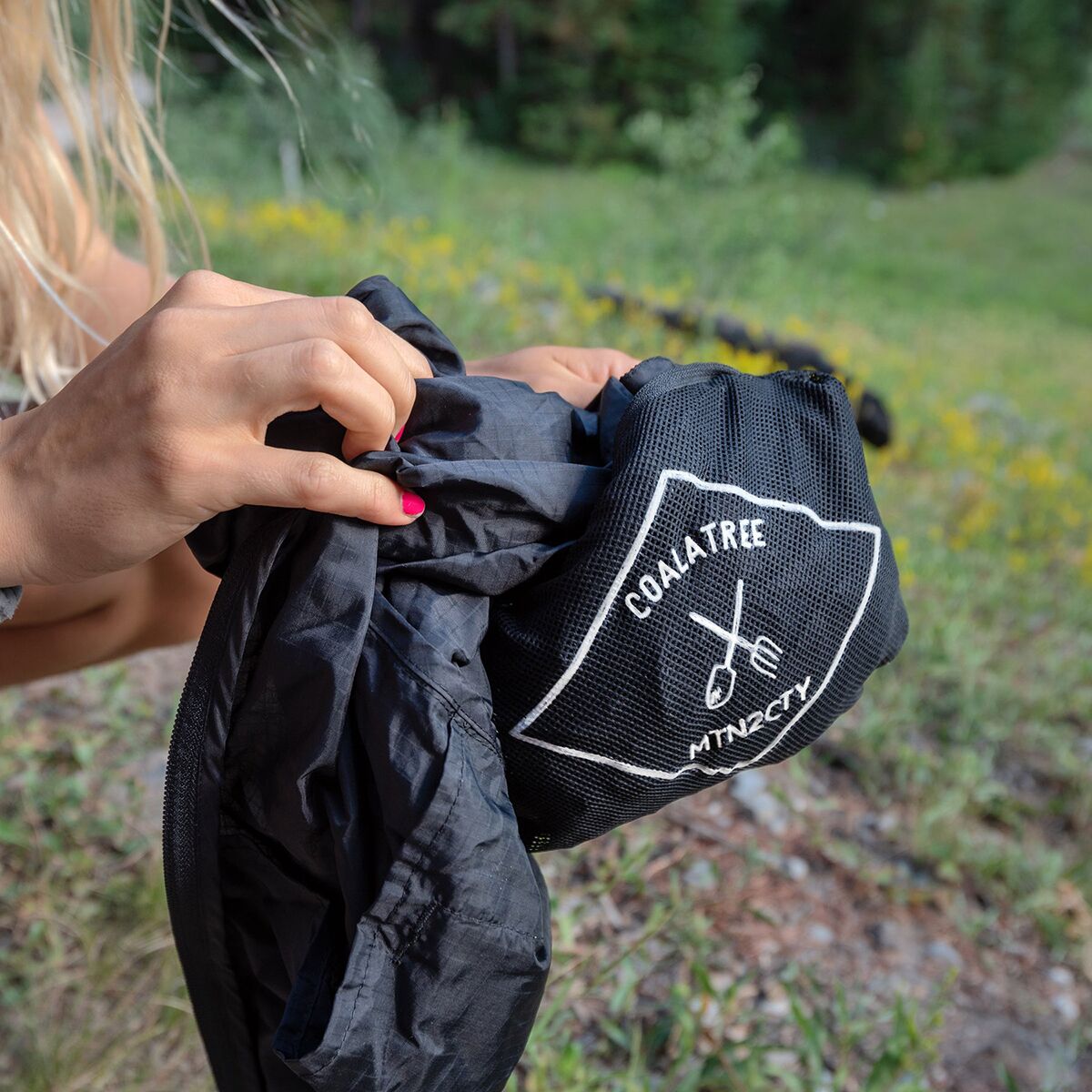 Куртка Coalatree Whistler Windbreaker - Unisex, цвет: Чёрный — фото 2