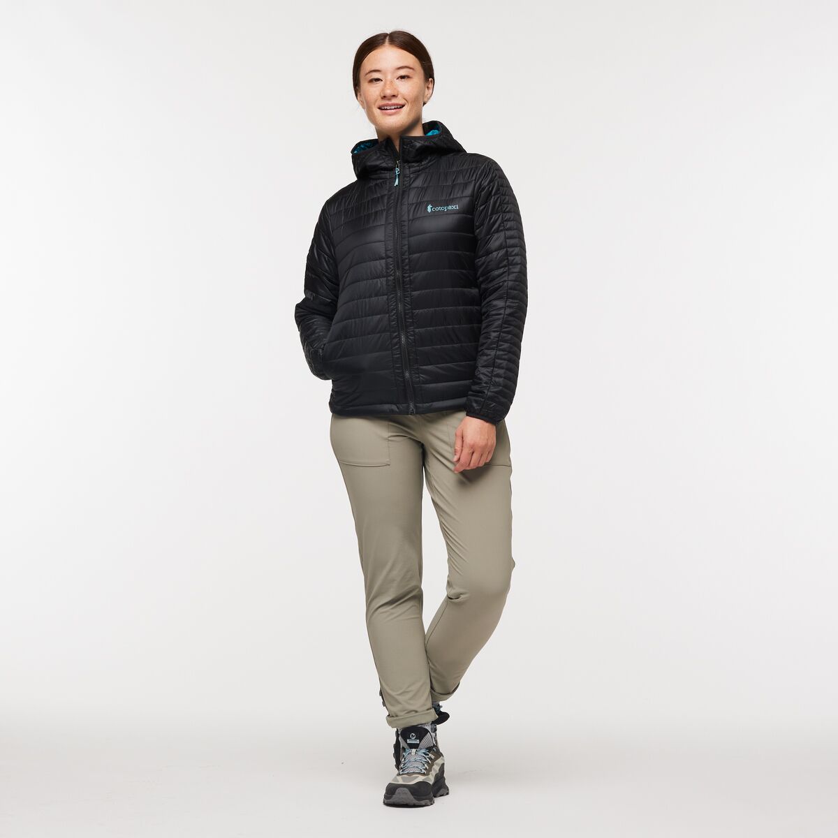 Женская куртка Cotopaxi Capa Insulated Hooded, цвет: Чёрный — фото 3