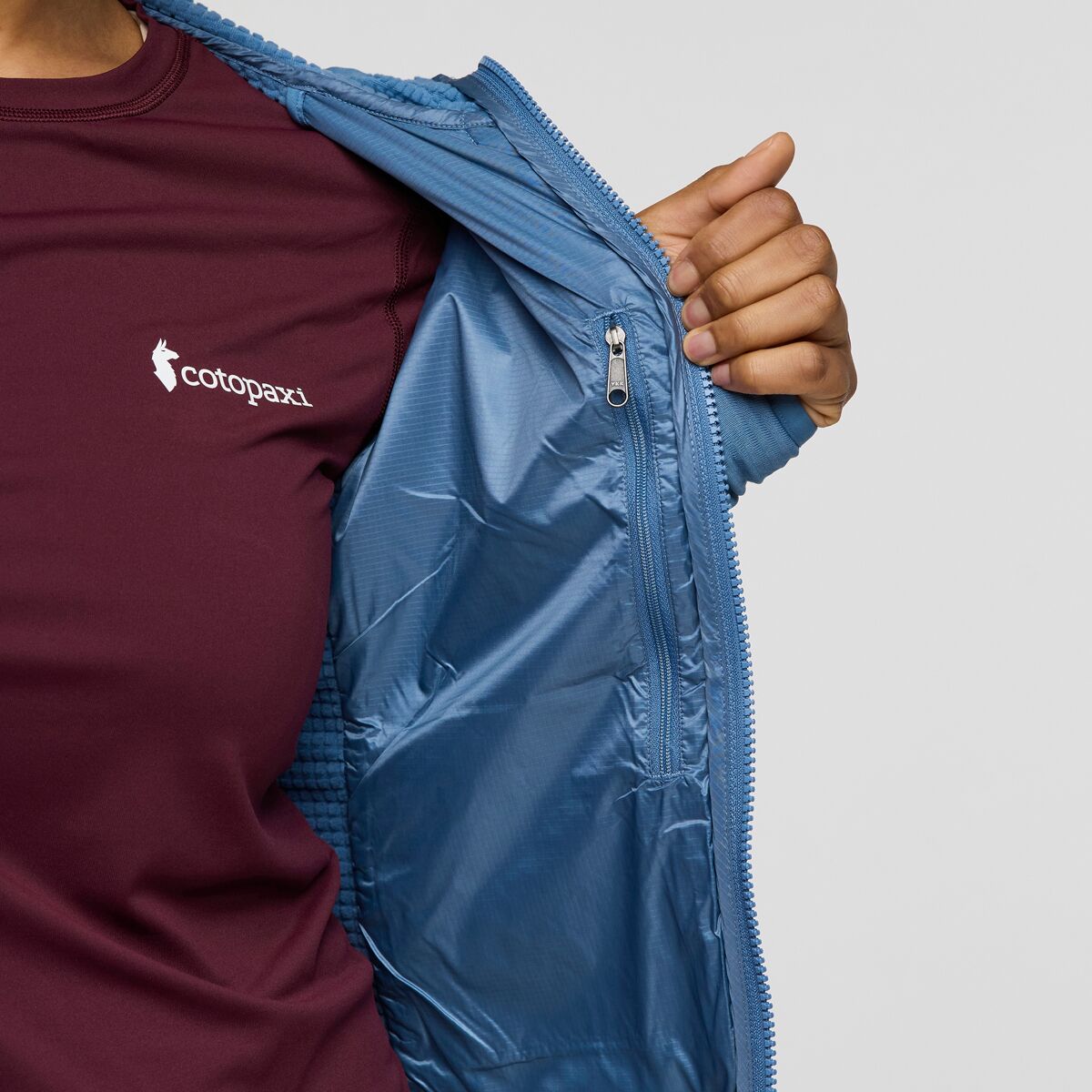 Женская куртка Cotopaxi Capa Hybrid Insulated Hooded, цвет: Fjord — фото 10