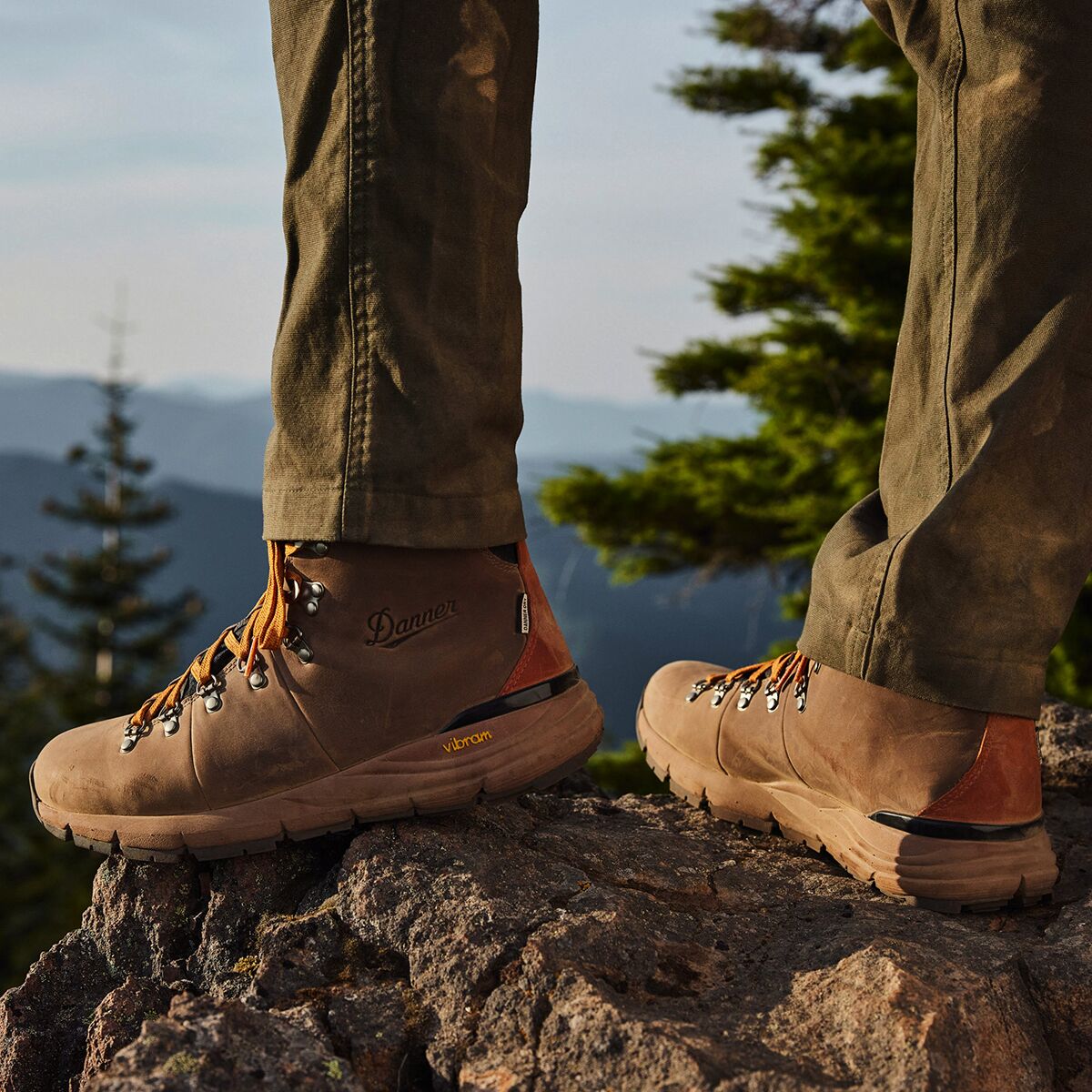 Danner Mountain 600 Full-Grain Wide Hiking Boot - Men´s