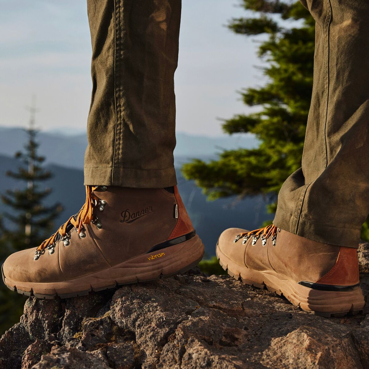 Danner Mountain 600 Full-Grain Leather Hiking Boot -...