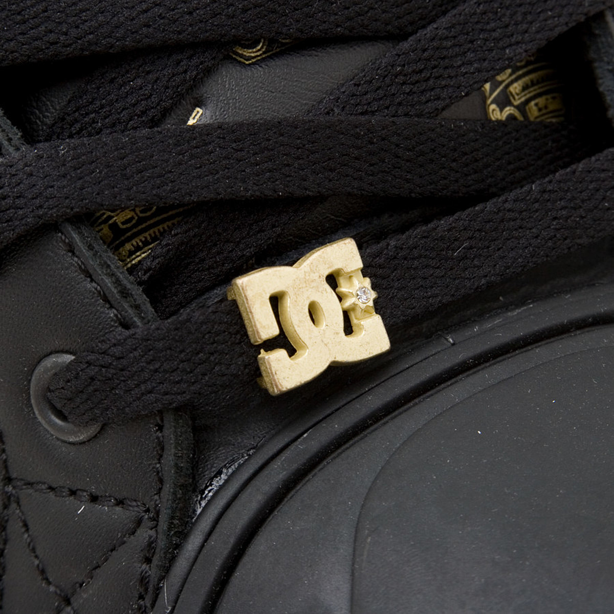 travis barker remix shoes