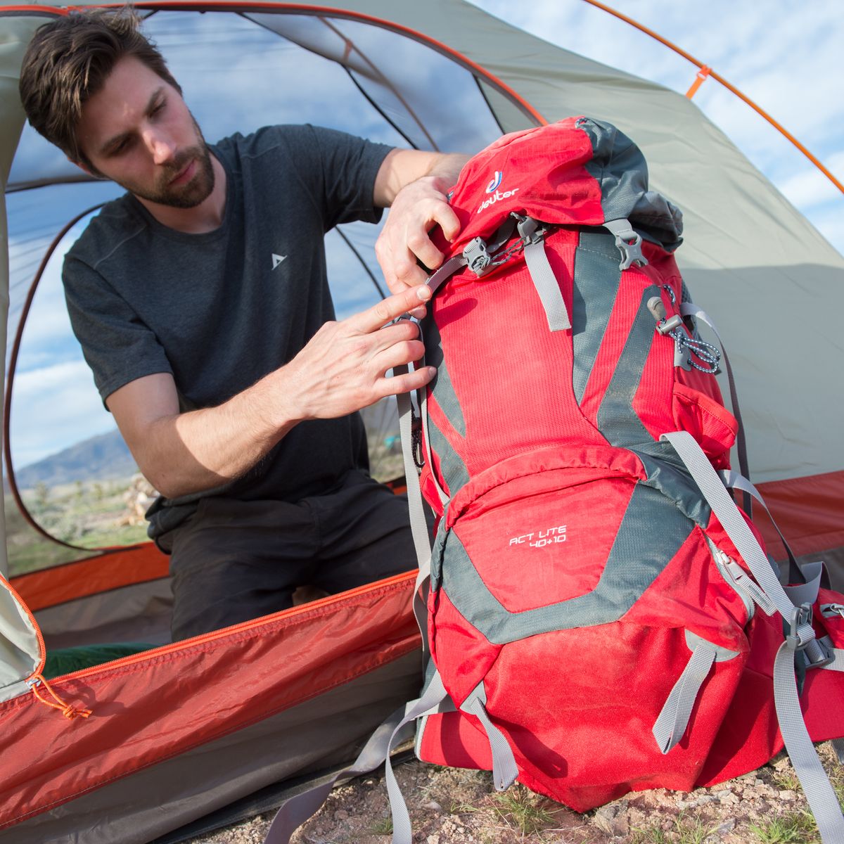Deuter ACT Lite 40+10L Backpack Hike & Camp