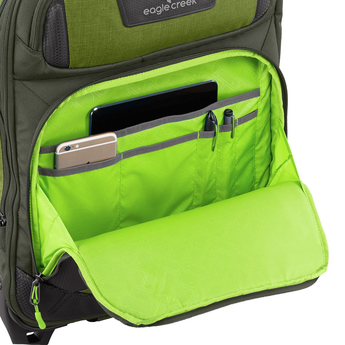 Eagle Creek Tarmac 38L Rolling CarryOn Bag Travel