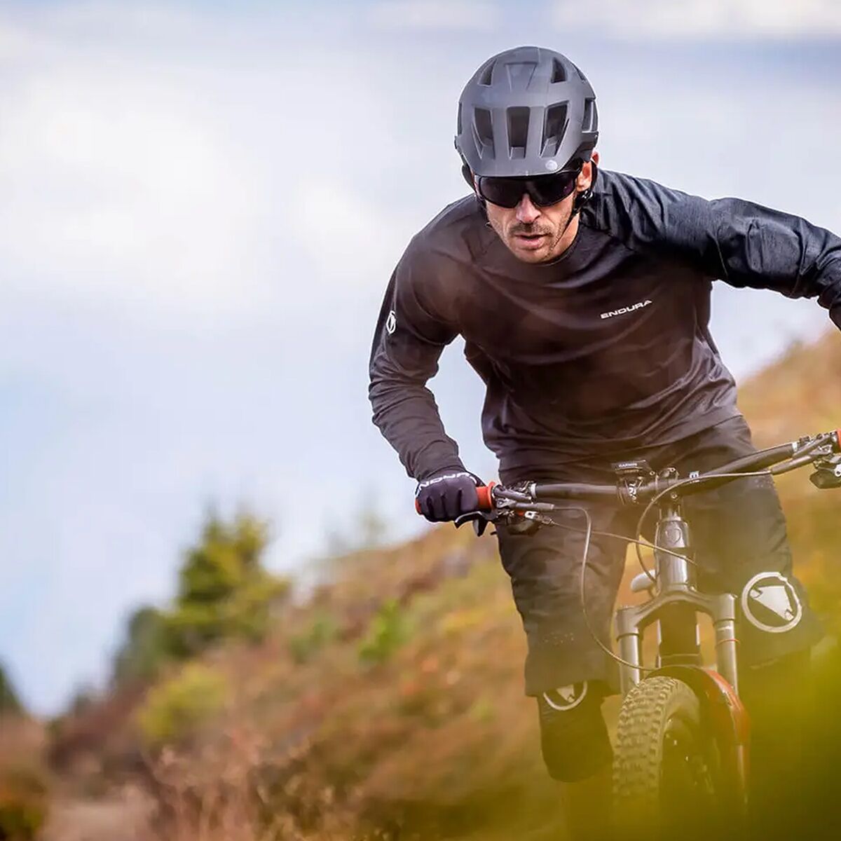 Endura Hummvee Plus Mips Helmet