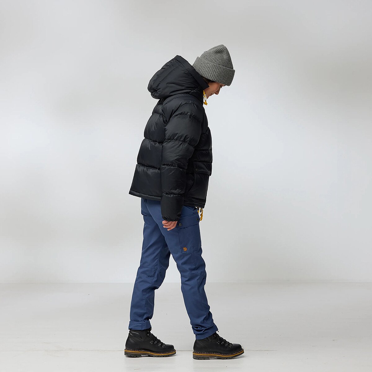 Женская куртка Fjallraven Expedition Down Cropped Jacket, цвет: Чёрный — фото 8