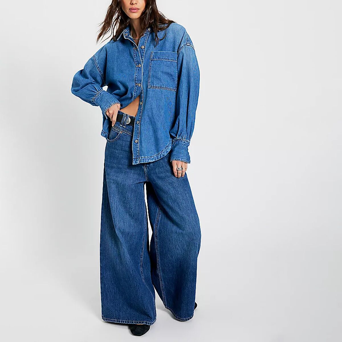 Женская рубашка Free People Ashley Denim Shirt, цвет: Средняя варка — фото 3