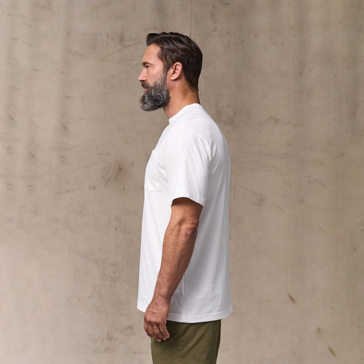 Мужская футболка Filson Outfitter Pocket, цвет: Яркий белый — фото 3