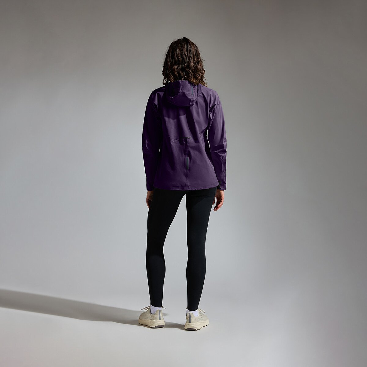Женская куртка GOREWEAR Concurve GTX Logo, цвет: Фиолетовый индиго / Серый — фото 8