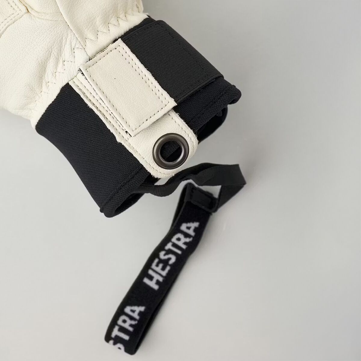 Перчатки Hestra Fall Line Glove, цвет: Миндальный белый — фото 3