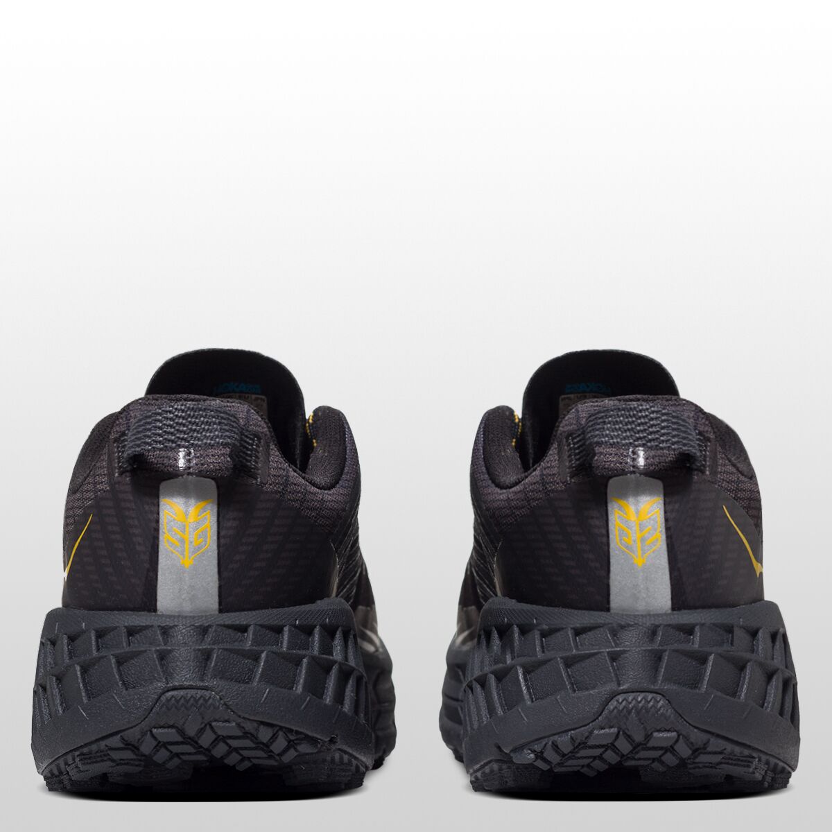 hoka speedgoat vs nike pegasus trail