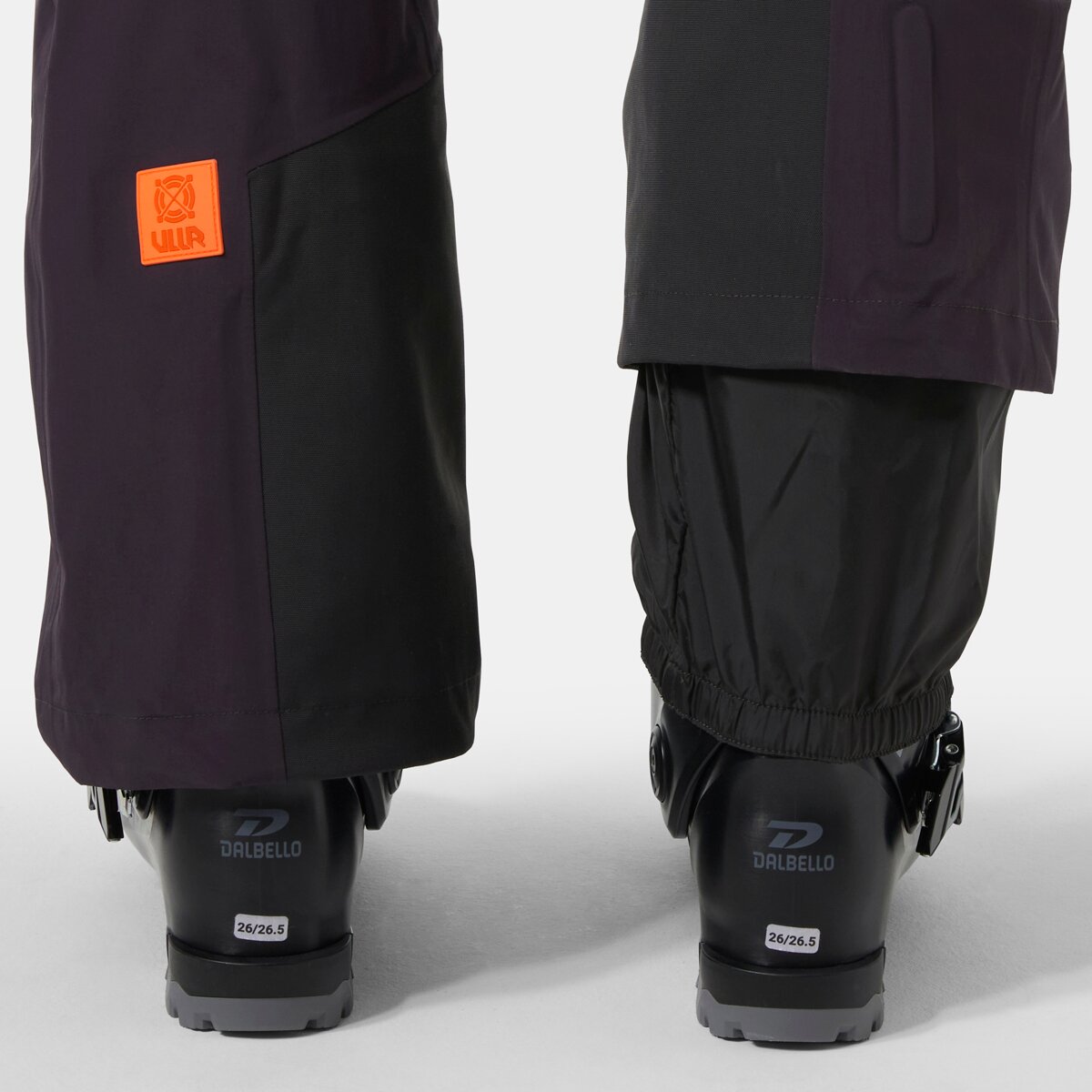 Мужские брюки Helly Hansen Sogn Bib Shell Pant, цвет: Чёрный виноградный — фото 2