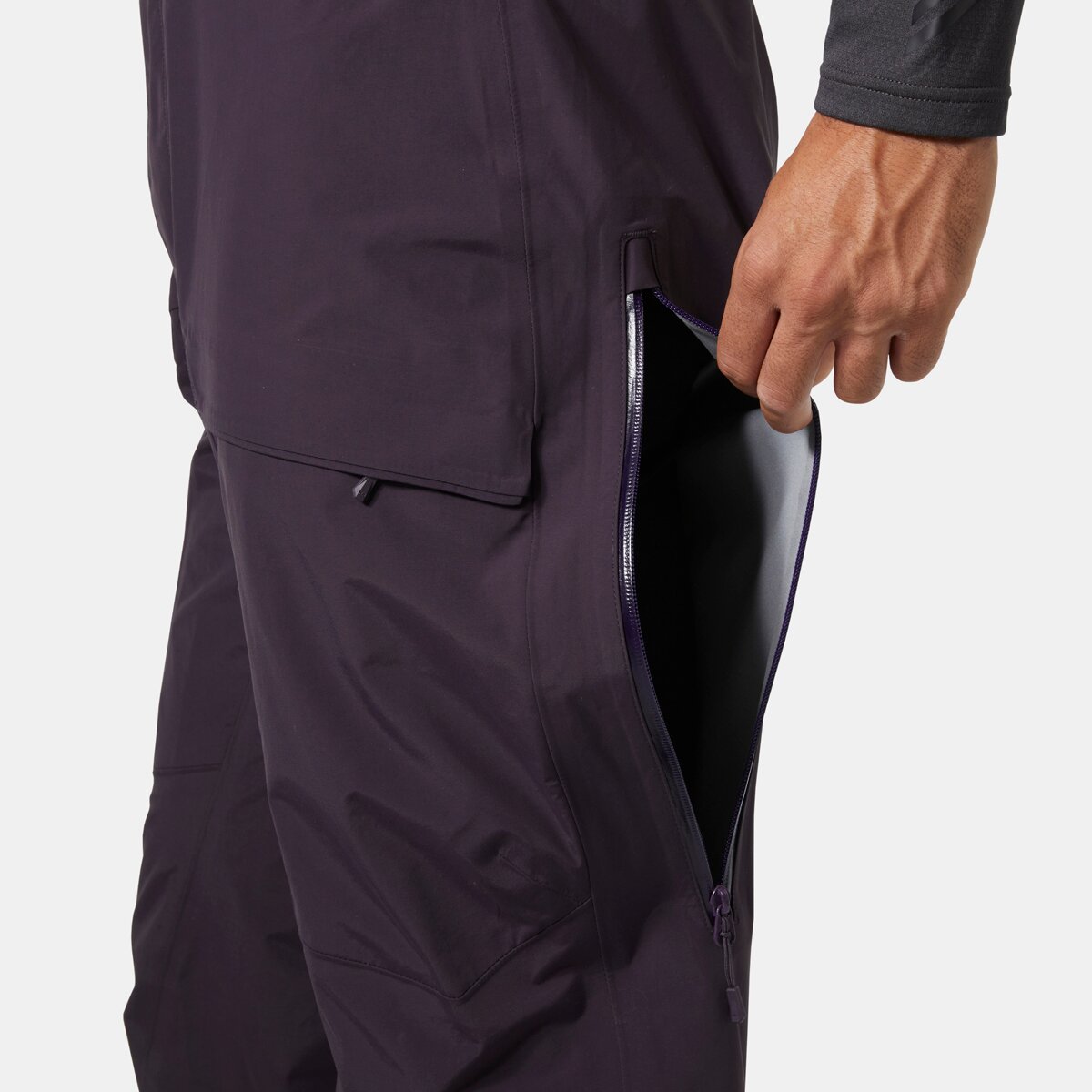 Мужские брюки Helly Hansen Sogn Bib Shell Pant, цвет: Чёрный виноградный — фото 5
