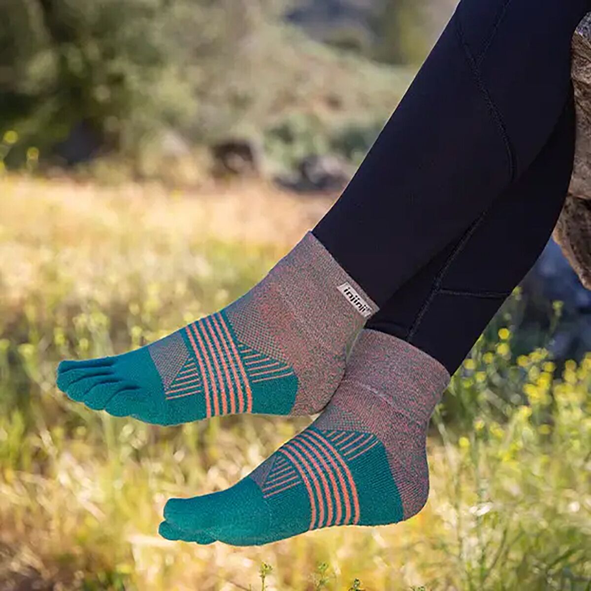 Injinji Trail Midweight Mini-Crew CoolMax Sock -...