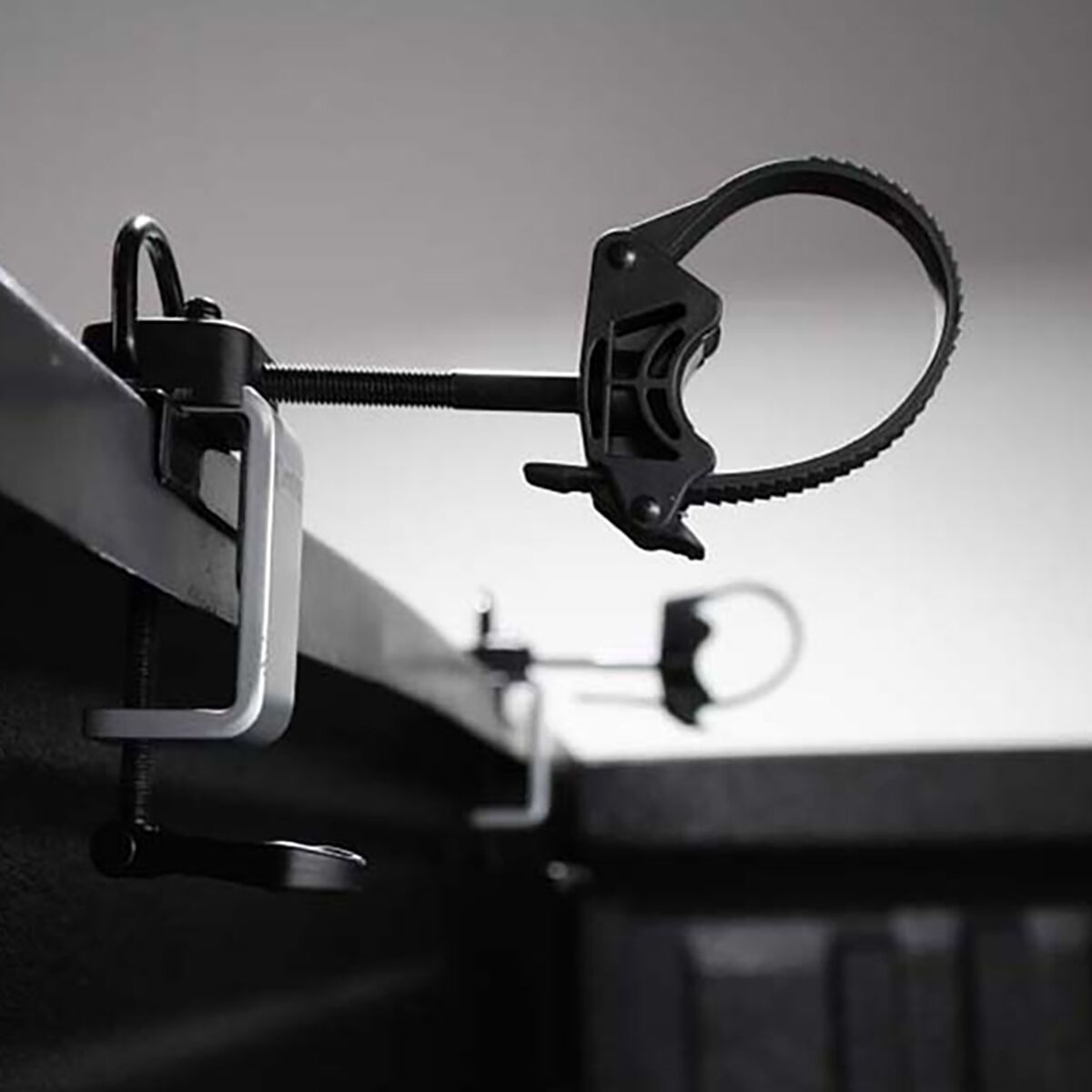 Inno Racks Velo Gripper Truck Bike Rack Bike