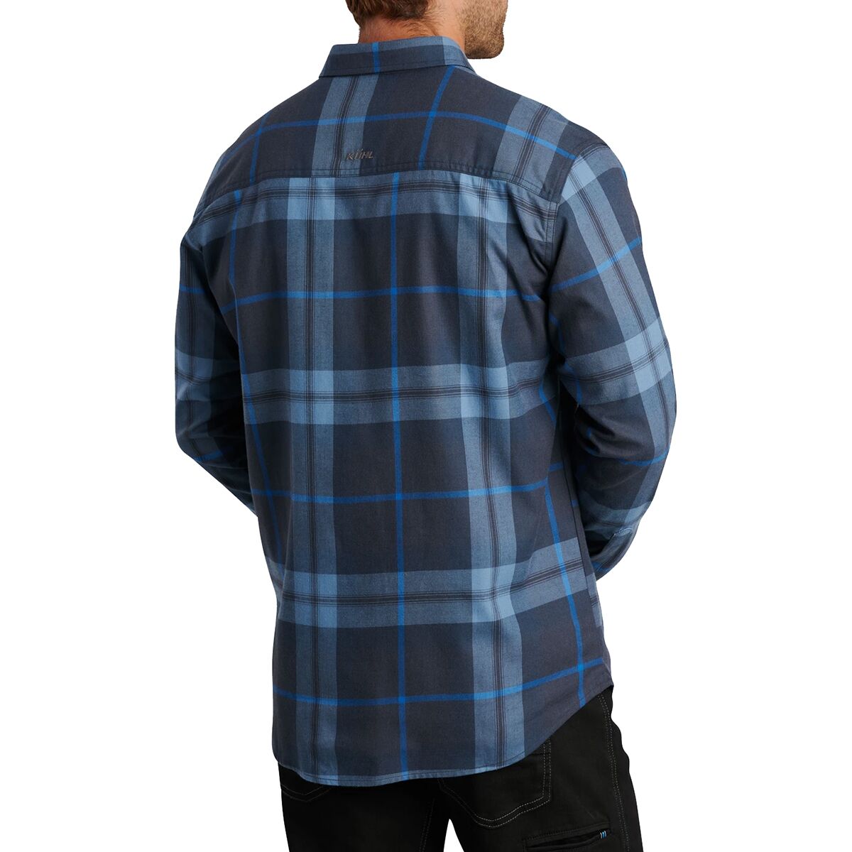 Promo Plaid Flanelle à Manches Actuel chez Auchan
