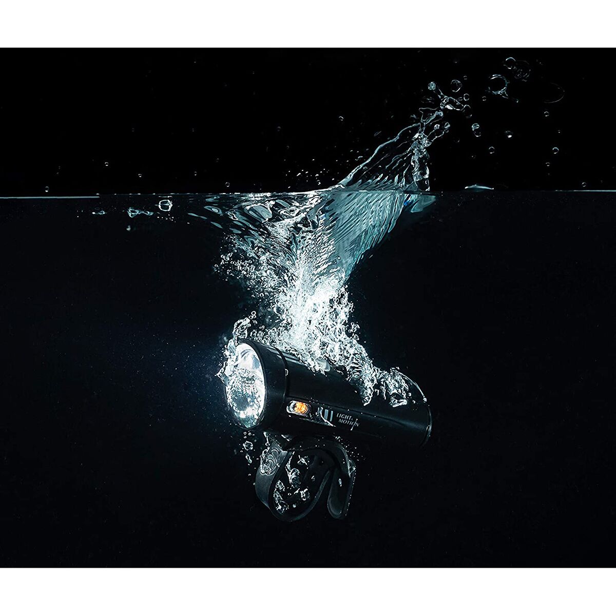 Lampe Vélo Light & Motion Seca 2200 Course - Casque Et Guidon - LED USB - Noir