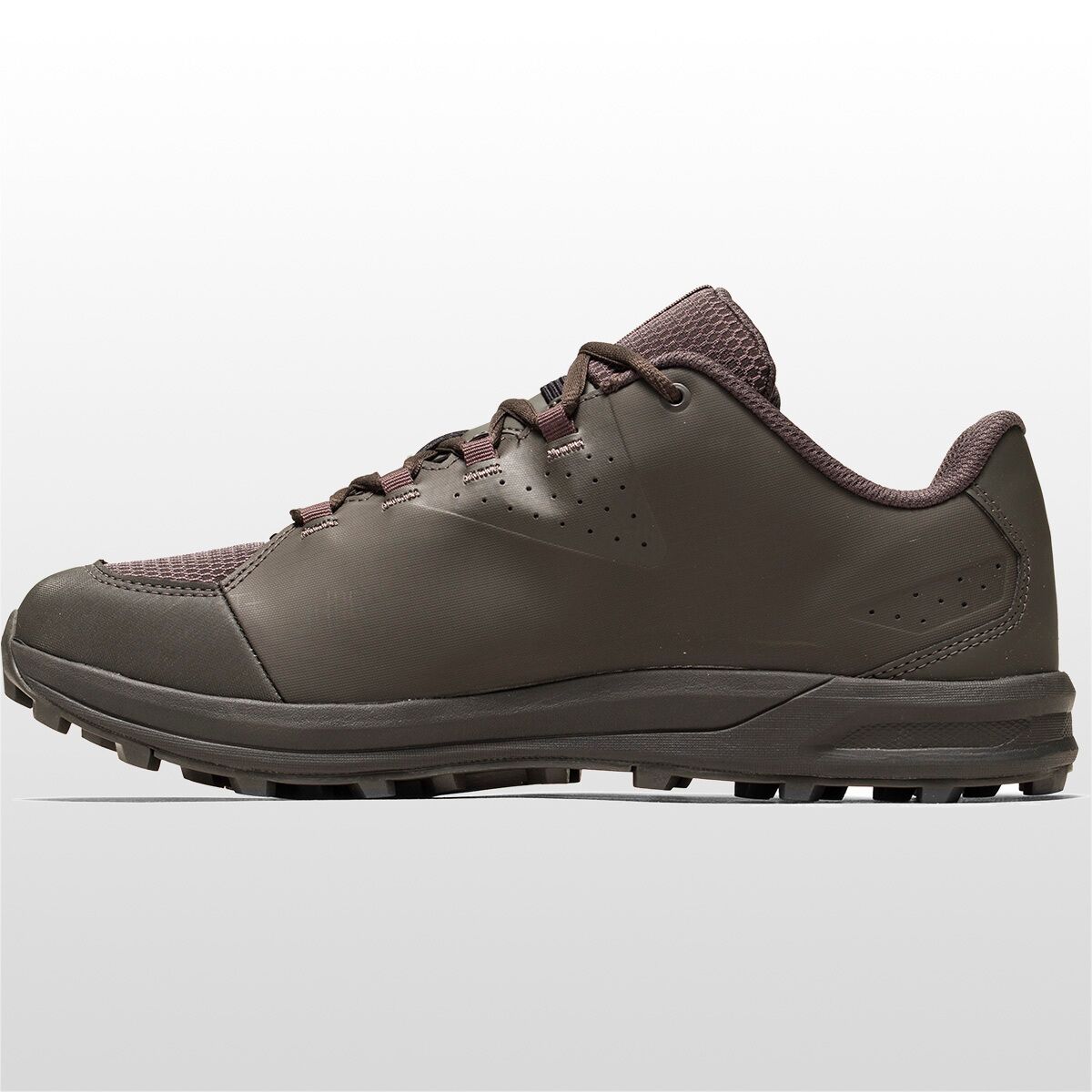 on cloud men's running shoes