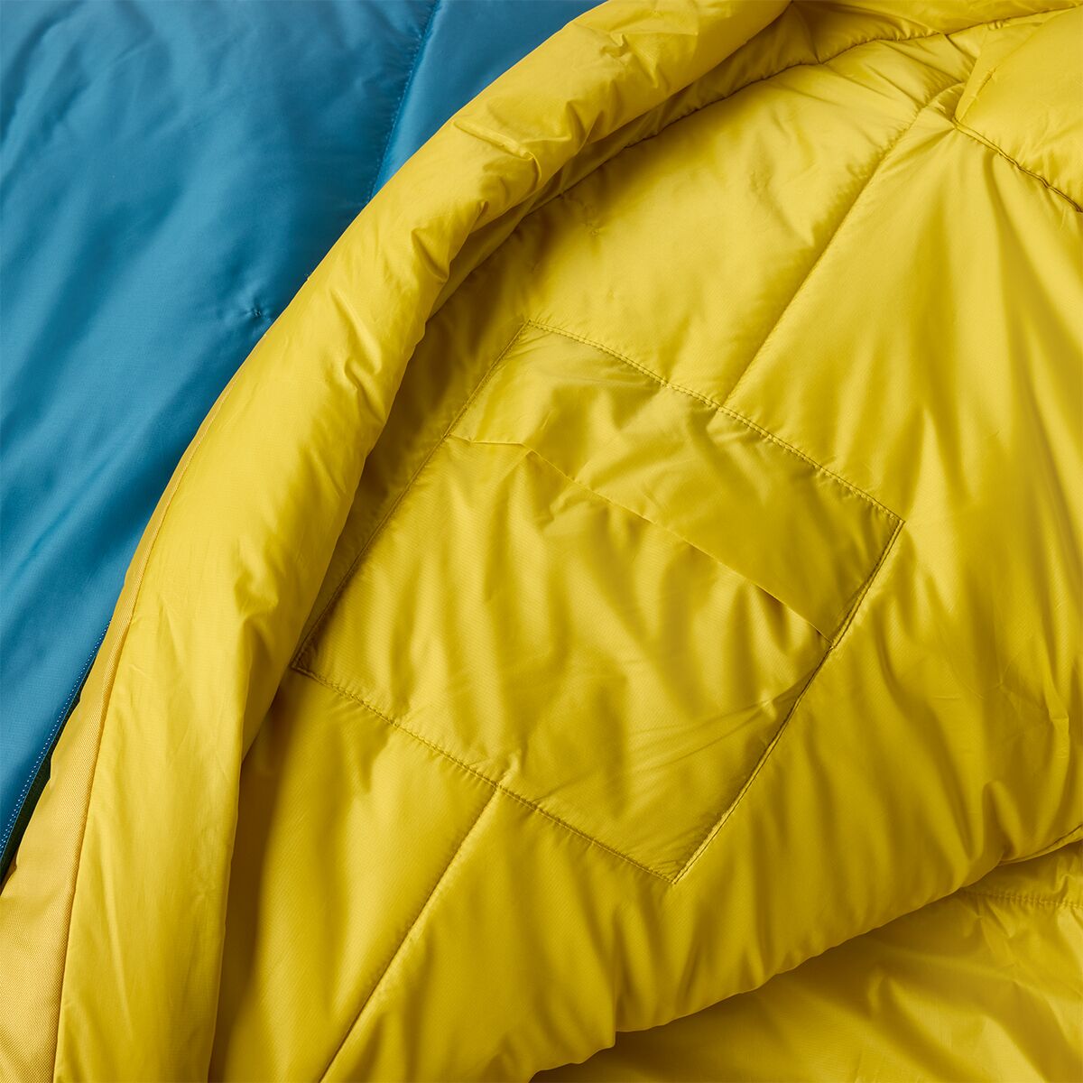 Mountain Hardwear Alamere Sleeping Bag: 0F Synthetic