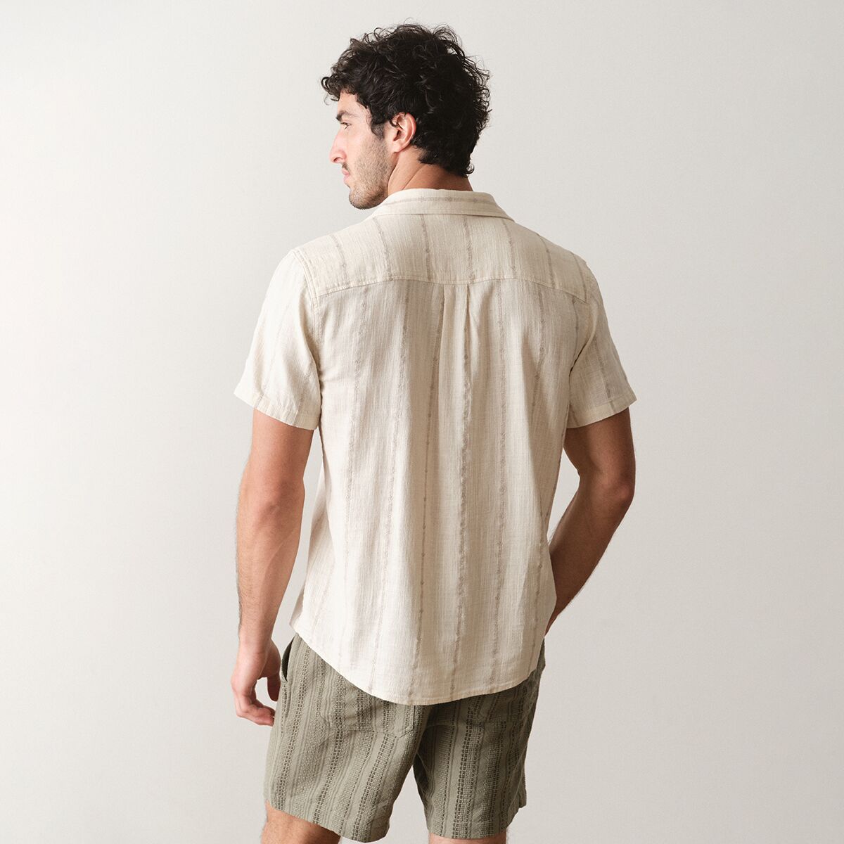 Мужская рубашка Marine Layer Stretch Selvage Simple Stripe, цвет: Кремовый — фото 6