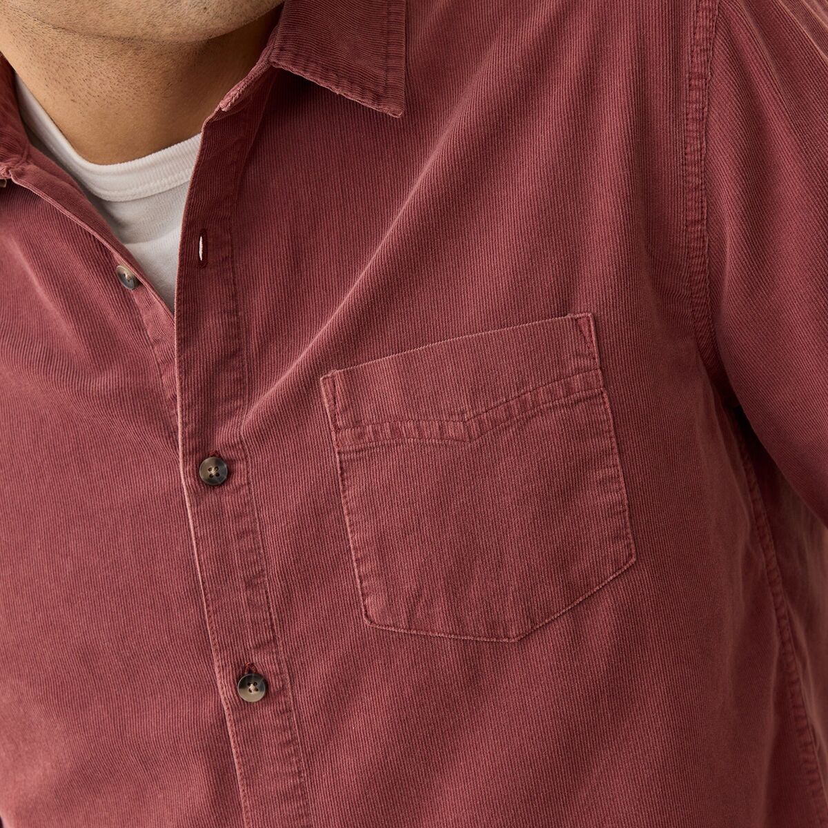 Мужская рубашка Marine Layer Lightweight Corduroy, цвет: Каштаново-рыжий — фото 2