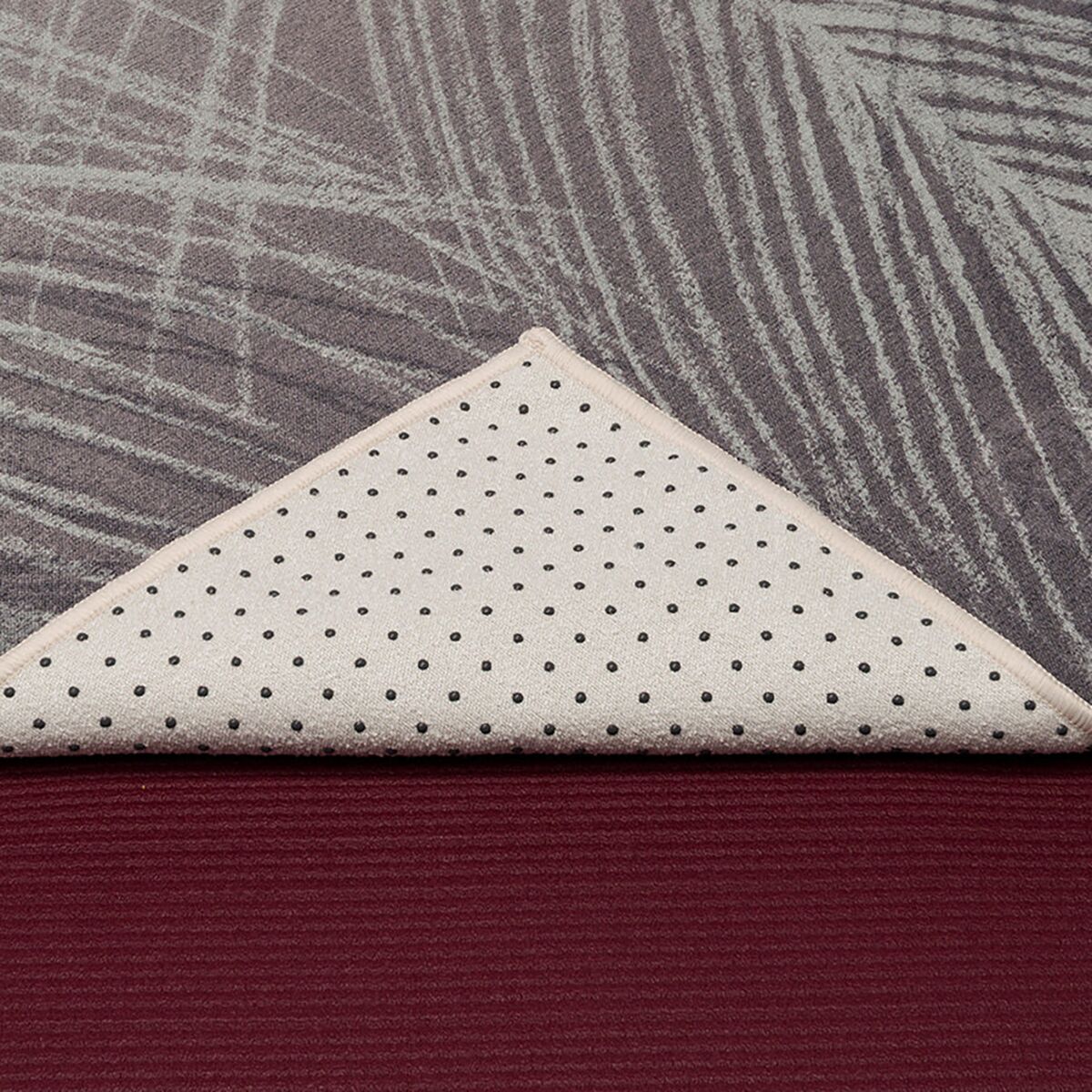 manduka-yogitoes-printed-yoga-mat-towel-yoga