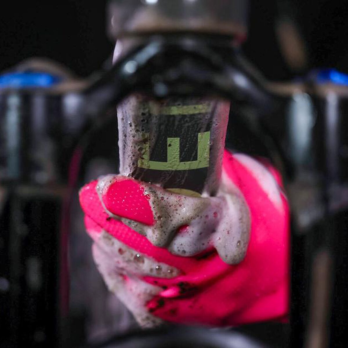 Muc-Off Deep Scrubber Glove
