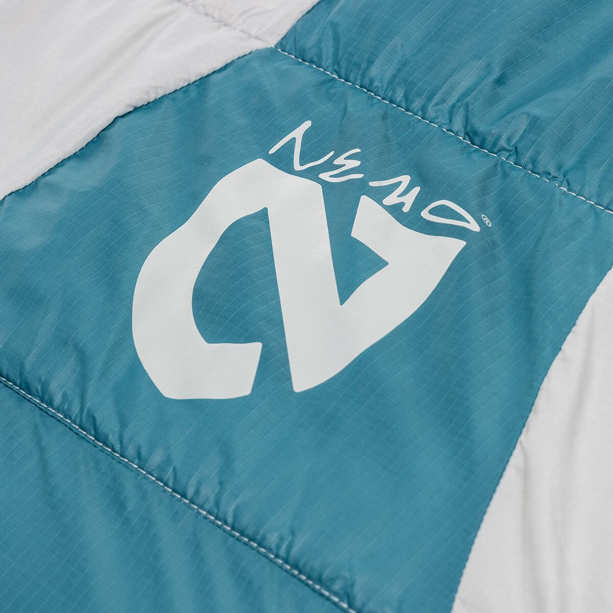 NEMO Equipment Inc. Jazz Sleeping Bag 20Degree Synthetic